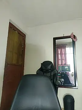 Mariana 444 online show from February 22, 2025, 1:57 pm