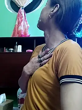 QueenSoreal online show from October 29, 2025, 5:25 pm