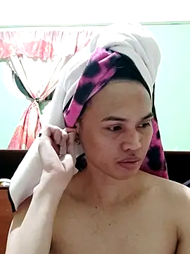 QueenSoreal online show from November 27, 2025, 3:14 pm