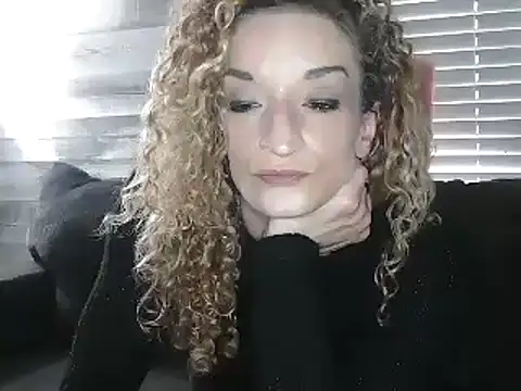 AshleyRain online show from May 21, 2026, 1:29 pm