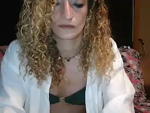 Snapshot of AshleyRain chatting on August 3, 2026, 4:55 am AshleyRain online show from August 3, 2026, 4:55 am