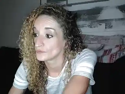 Snapshot of AshleyRain chatting on August 6, 2026, 6:15 am AshleyRain online show from August 6, 2026, 6:15 am