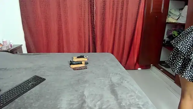 LUISSA  online show from November 30, 2025, 11:25 am