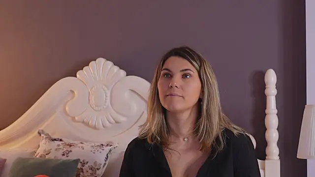 FeliciaKrige online show from February 18, 2025, 9:20 pm