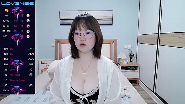 DianaYz online show from March 13, 2025, 12:02 pm