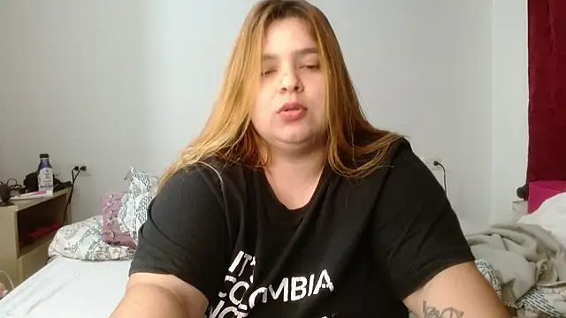 Snapshot of Blondylicious chatting on February 5, 2025, 2:29 am Blondylicious online show from February 5, 2025, 2:29 am