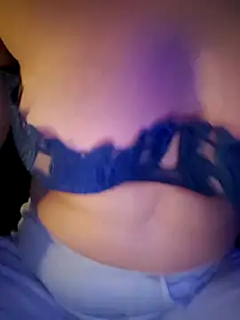 Cutegirlforyou online show from April 4, 2026, 6:00 am