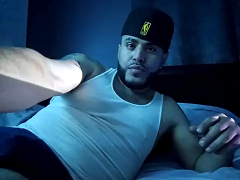 gardy8585 online show from January 15, 2025, 12:58 pm