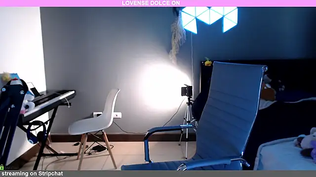 minarocket  online show from February 28, 2025, 5:15 pm