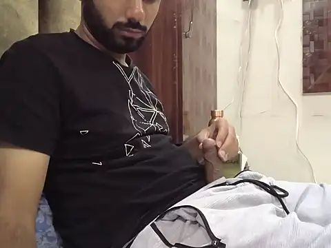 Snapshot of brownie_cake_cb chatting on November 7, 2025, 4:29 pm brownie cake cb online show from November 7, 2025, 4:29 pm