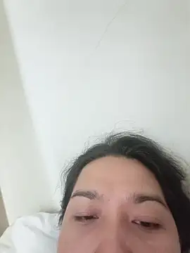 sara kimoo online show from October 24, 2025, 1:35 am