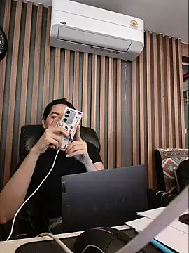 sara kimoo online show from October 28, 2025, 10:19 am