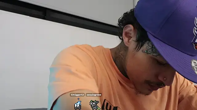 Snapshot of trieone chatting on January 15, 2025, 6:12 am trieone online show from January 15, 2025, 6:12 am