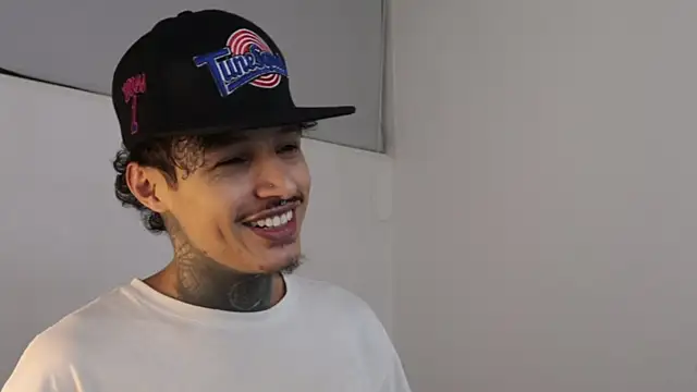 Snapshot of trieone chatting on March 4, 2025, 7:30 am trieone online show from March 4, 2025, 7:30 am