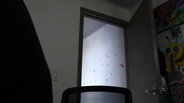 Snapshot of trieone chatting on October 15, 2025, 12:27 pm trieone online show from October 15, 2025, 12:27 pm