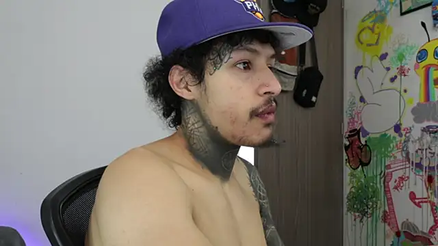 trieone online show from March 4, 2026, 1:39 pm