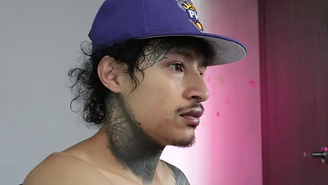 trieone online show from April 12, 2026, 2:33 pm