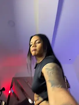 Victoria14  online show from April 4, 2026, 4:11 am