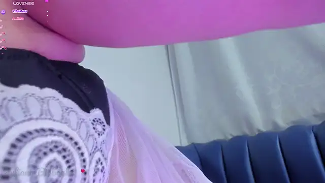 Snapshot of Juliana_bigboobs chatting on December 18, 2025, 4:07 am Juliana bigboobs online show from December 18, 2025, 4:07 am