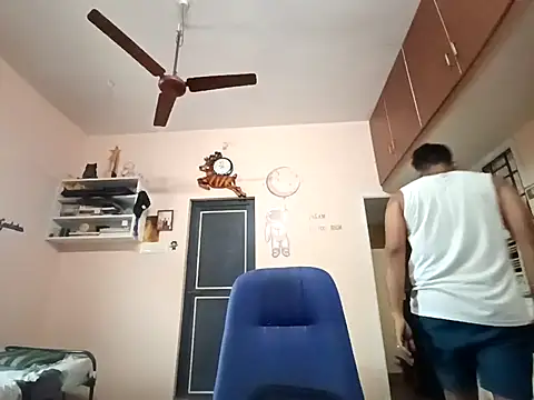 Snapshot of luckyloki chatting on March 23, 2025, 4:27 am luckyloki online show from March 23, 2025, 4:27 am