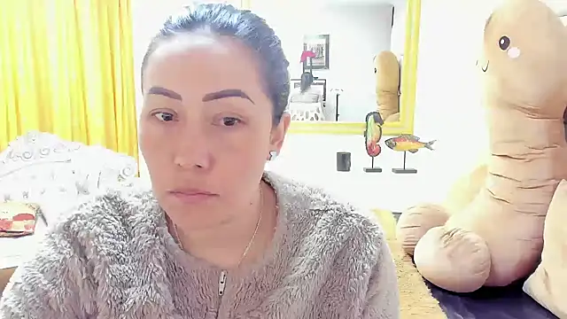 Snapshot of gaby_trent chatting on January 3, 2025, 3:12 pm gaby trent online show from January 3, 2025, 3:12 pm