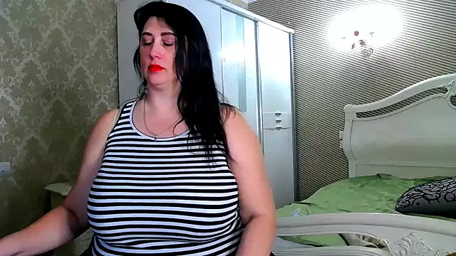 Evelyn Shy online show from March 12, 2025, 10:05 am