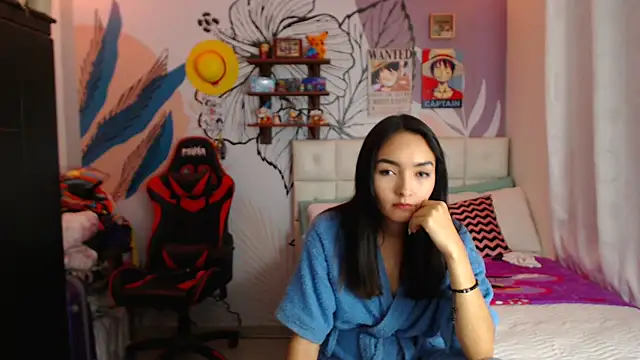 Snapshot of LinzyBaner chatting on February 25, 2025, 11:33 pm LinzyBaner online show from February 25, 2025, 11:33 pm