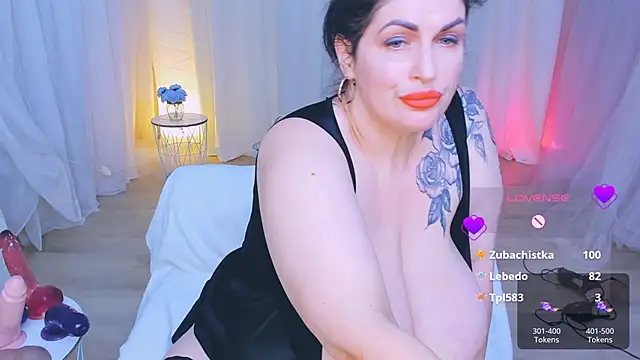 Snapshot of AdeleCarlton88 chatting on June 17, 2026, 4:30 pm AdeleCarlton88 online show from June 17, 2026, 4:30 pm
