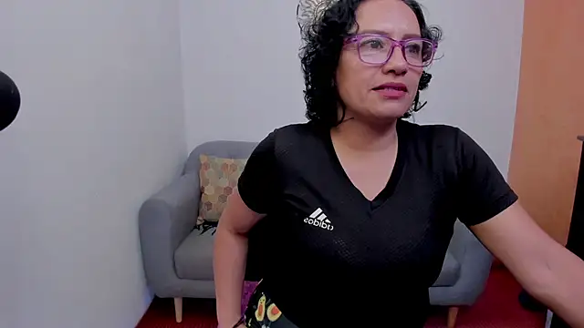 scarlet wet online show from July 17, 2026, 11:09 pm
