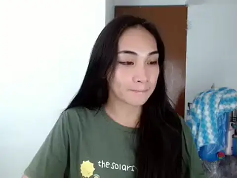 SweetLilly 18 online show from December 3, 2024, 4:50 pm