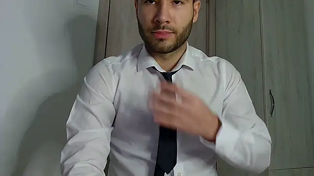 Justynn1 online show from January 28, 2025, 4:08 am