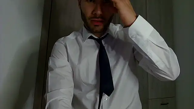 Justynn1 online show from October 30, 2025, 10:21 pm