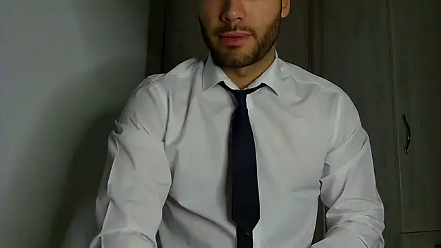 Justynn1 online show from April 14, 2026, 11:44 pm