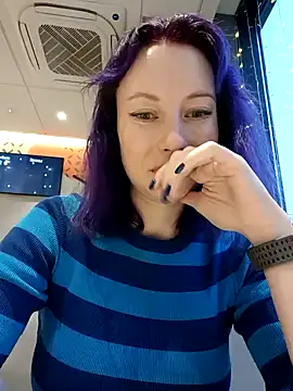 Snapshot of Frost_foxy chatting on December 23, 2024, 7:28 am Frost foxy online show from December 23, 2024, 7:28 am
