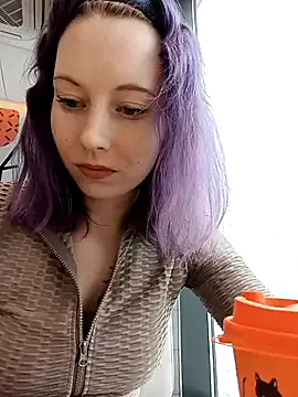 Snapshot of Frost_foxy chatting on February 12, 2025, 9:42 am Frost foxy online show from February 12, 2025, 9:42 am