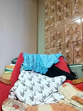 Elza01 online show from October 4, 2025, 5:55 pm