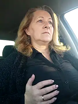 Elza01 online show from November 7, 2025, 6:46 am