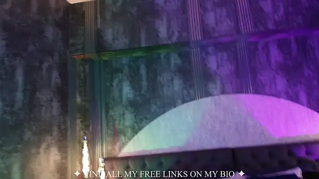 Charlotte Germanotta  online show from January 18, 2026, 3:49 pm