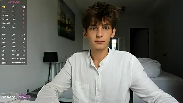 Snapshot of MiracleCam chatting on November 4, 2025, 6:12 am MiracleCam online show from November 4, 2025, 6:12 am