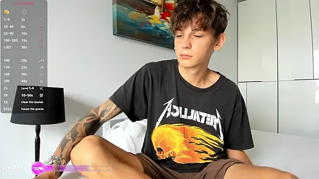 Snapshot of MiracleCam chatting on November 5, 2025, 1:05 am MiracleCam online show from November 5, 2025, 1:05 am