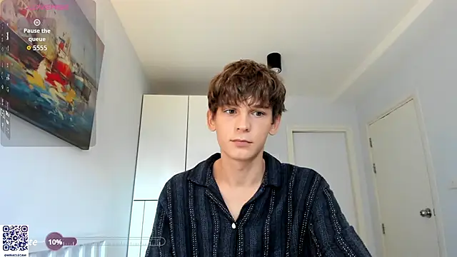 Snapshot of MiracleCam chatting on November 8, 2025, 2:34 am MiracleCam online show from November 8, 2025, 2:34 am