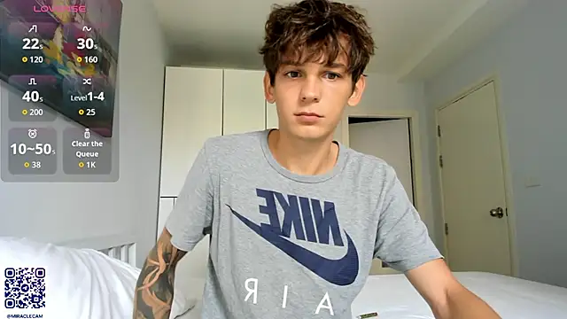 Snapshot of MiracleCam chatting on November 10, 2025, 1:59 am MiracleCam online show from November 10, 2025, 1:59 am