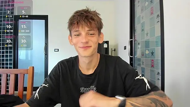 Snapshot of MiracleCam chatting on December 21, 2025, 1:02 am MiracleCam online show from December 21, 2025, 1:02 am