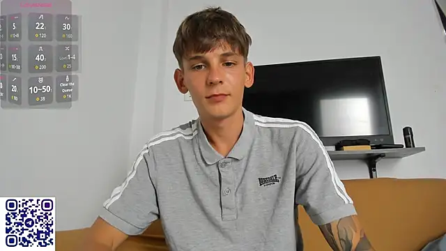 Snapshot of MiracleCam chatting on February 5, 2026, 7:46 am MiracleCam online show from February 5, 2026, 7:46 am