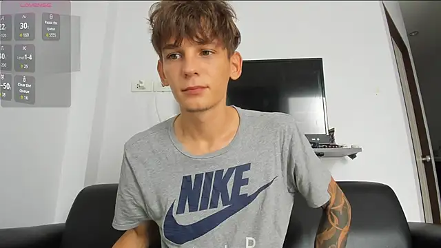 Snapshot of MiracleCam chatting on March 5, 2026, 2:40 am MiracleCam online show from March 5, 2026, 2:40 am