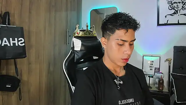 Snapshot of AlanNaughty chatting on February 12, 2026, 6:52 am AlanNaughty online show from February 12, 2026, 6:52 am