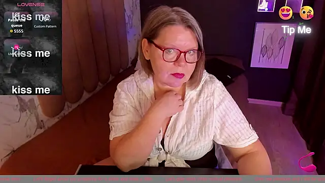 Shannonshine online show from October 11, 2025, 5:39 am