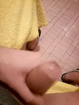 Snapshot of david_geam chatting on December 18, 2024, 3:37 am david geam online show from December 18, 2024, 3:37 am