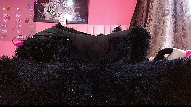 sofia gold  online show from March 15, 2025, 8:10 pm