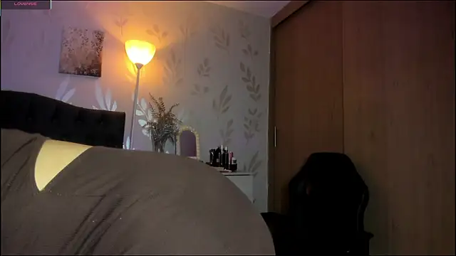 Snapshot of alejandrarosse__ chatting on June 23, 2026, 10:19 pm alejandrarosse online show from June 23, 2026, 10:19 pm